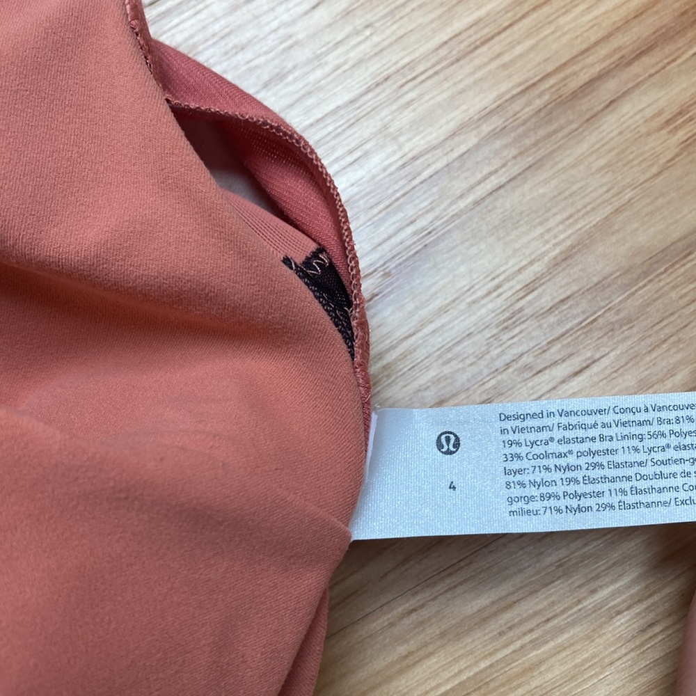 NWT Lululemon Forward Fold Bra - Picture 5 of 7